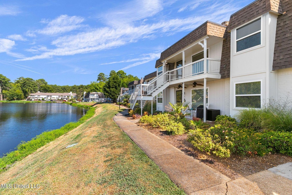 Condo 708