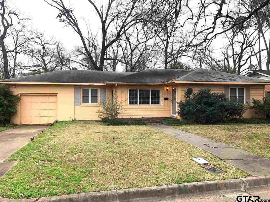 1904 1904 S Wall Ave, Tyler, TX 75701 - photo 1