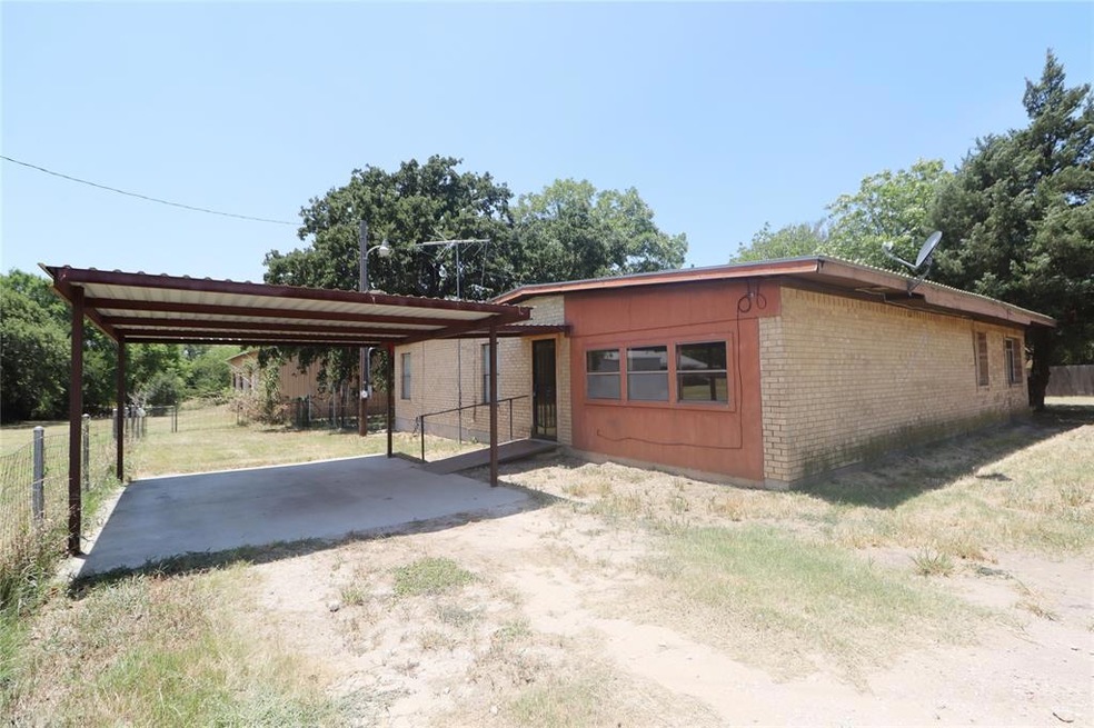 1010 E Reno Rd, Azle, TX 76020 - photo 1