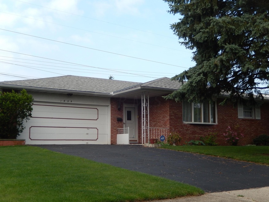 1635 Norma Rd, Columbus, OH 43229 - photo 1