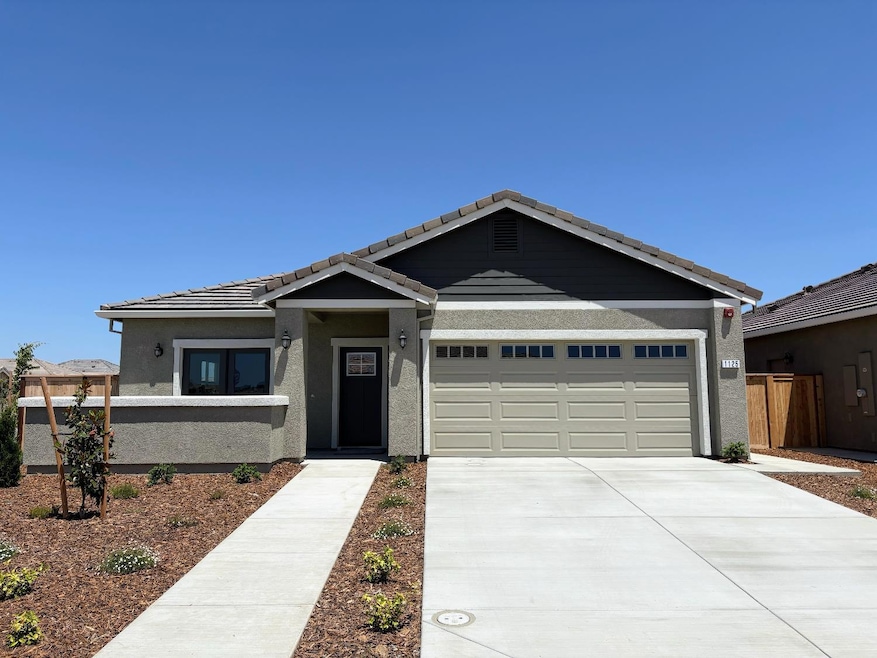 For Sale $613,085 • Co-Listing Agent