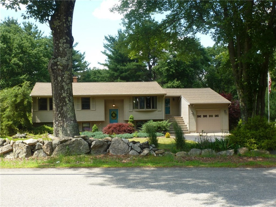 450 Tarklin Rd, Mapleville, RI 02839 - photo 1