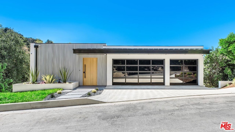 14899 Round Valley Dr, Sherman Oaks, CA 91403 - photo 1