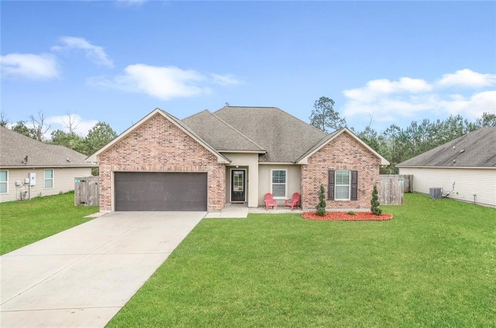 Best Lot !!  This Home is Located at the Dead End 