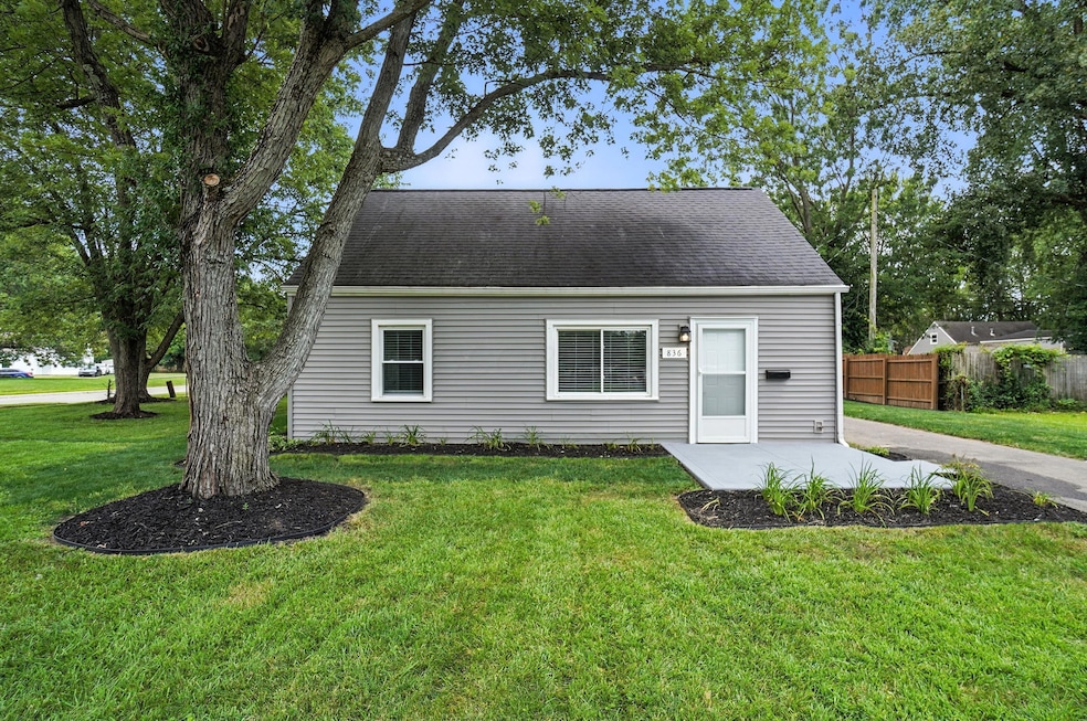 836 Antwerp Rd, Columbus, OH 43213 - photo 1