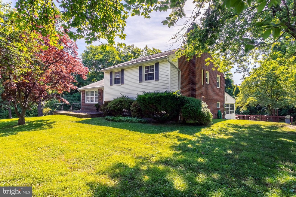 304 Somerset Place, Wallingford, PA 19086 - photo 1