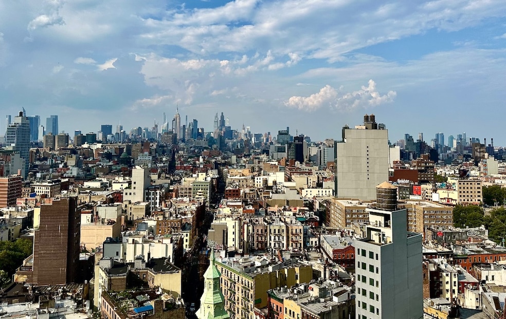 Chatham Towers Apartments unit 25E, New York, NY 10038 - photo 1