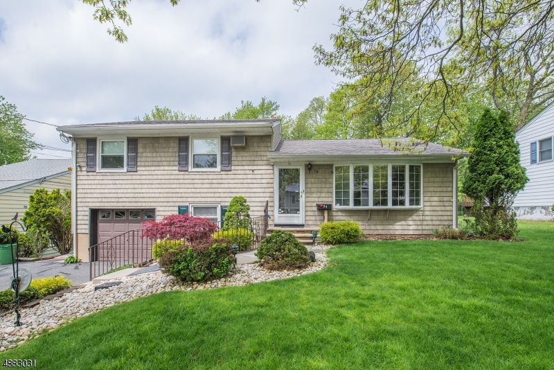 54 Longview Rd, Cedar Grove, NJ 07009 - photo 1