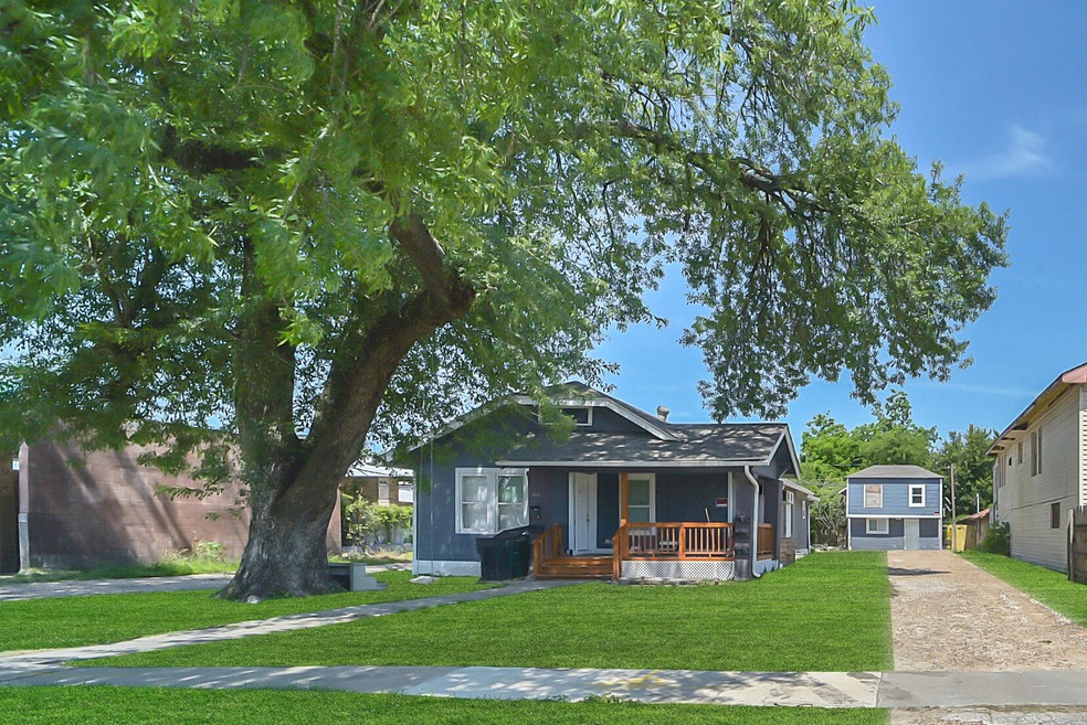 3307 Broadway St unit 6, Houston, TX 77017 - photo 1