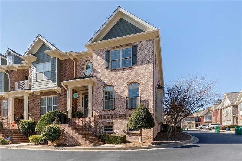 Gorgeous End Unit in Gated Johns Creek Merrimont C