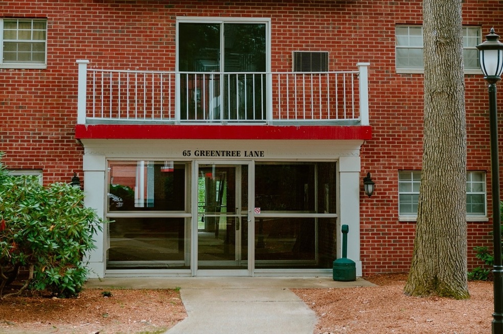 65 Greentree Ln unit 16, South Weymouth, MA 02190 - photo 1