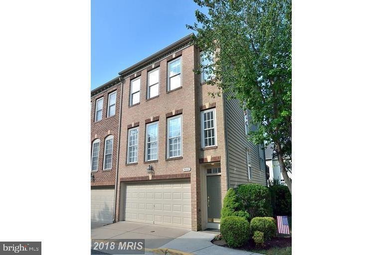 9062 Tanyard Ln, Lorton, VA 22079 - photo 1