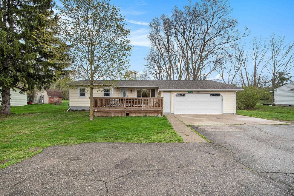 2472 N Irish Rd, Davison, MI 48423 - photo 1
