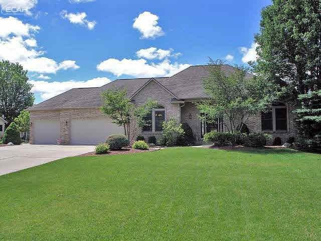 5304 Wyndemere Square, Swartz Creek, MI 48473 - photo 1