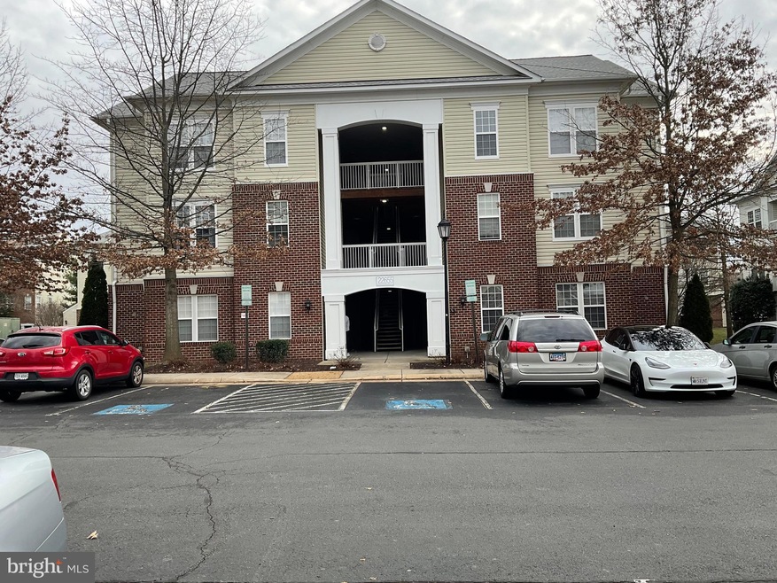 22655 Blue Elder Terrace unit 202, Ashburn, VA 20148 - photo 1
