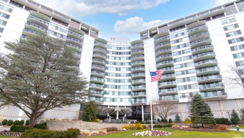 Claridge House I unit 804, Verona, NJ 07044 - photo 1