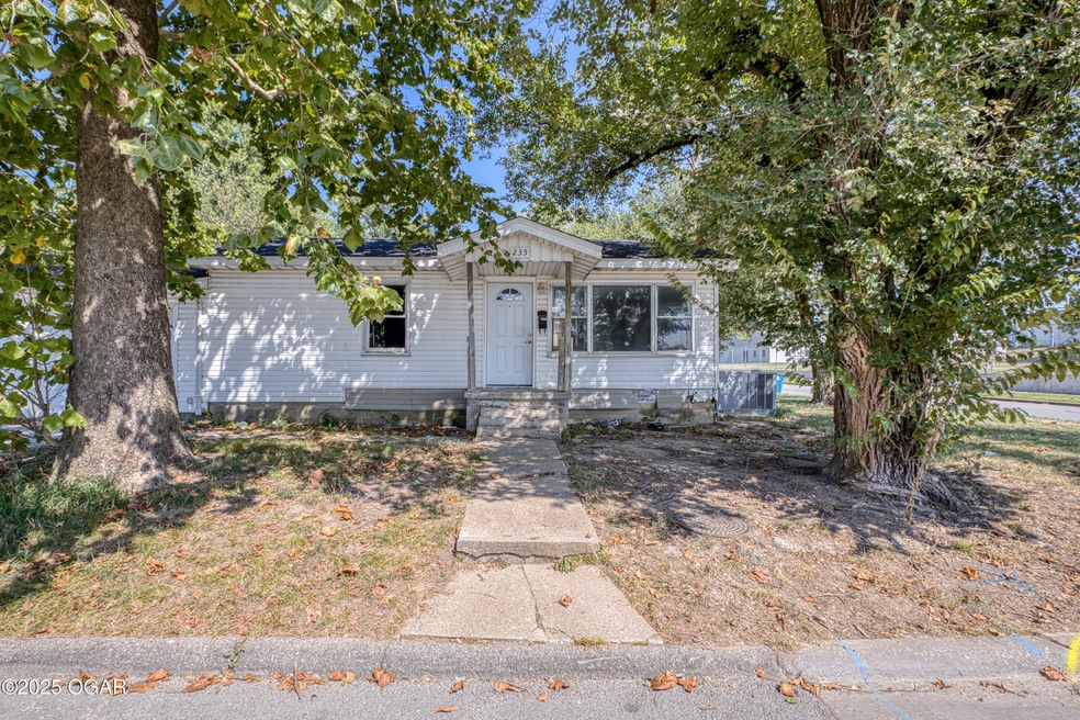 Pending $90,000 • Co-Listing Agent
