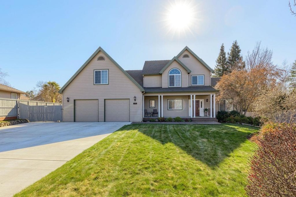 2478 Greenfield Ct, Medford, OR 97504 - photo 1