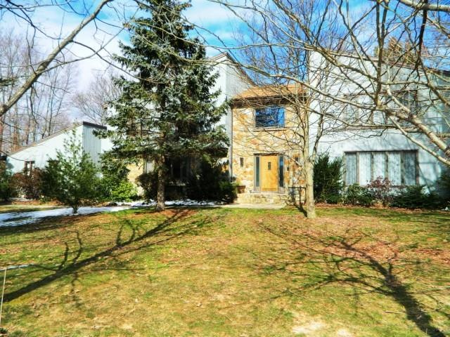 17 Drewbarrie Ln, Easton, CT 06612 - photo 1