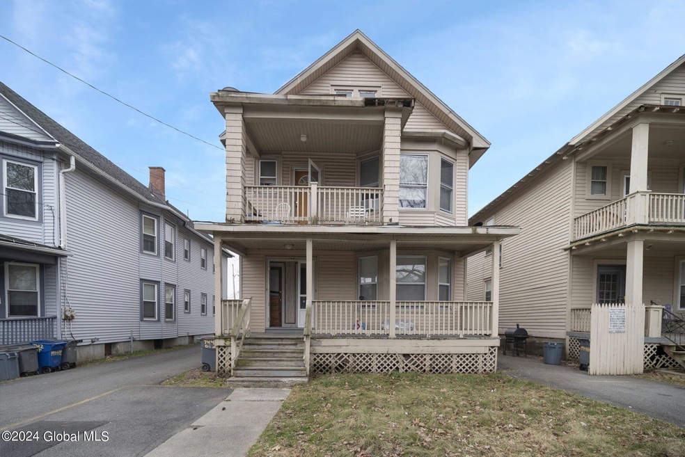 744 Myrtle Ave, Albany, NY 12208 - photo 1