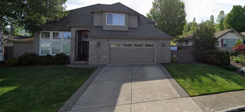 2548 Meadow Creek Dr, Medford, OR 97504 - photo 1