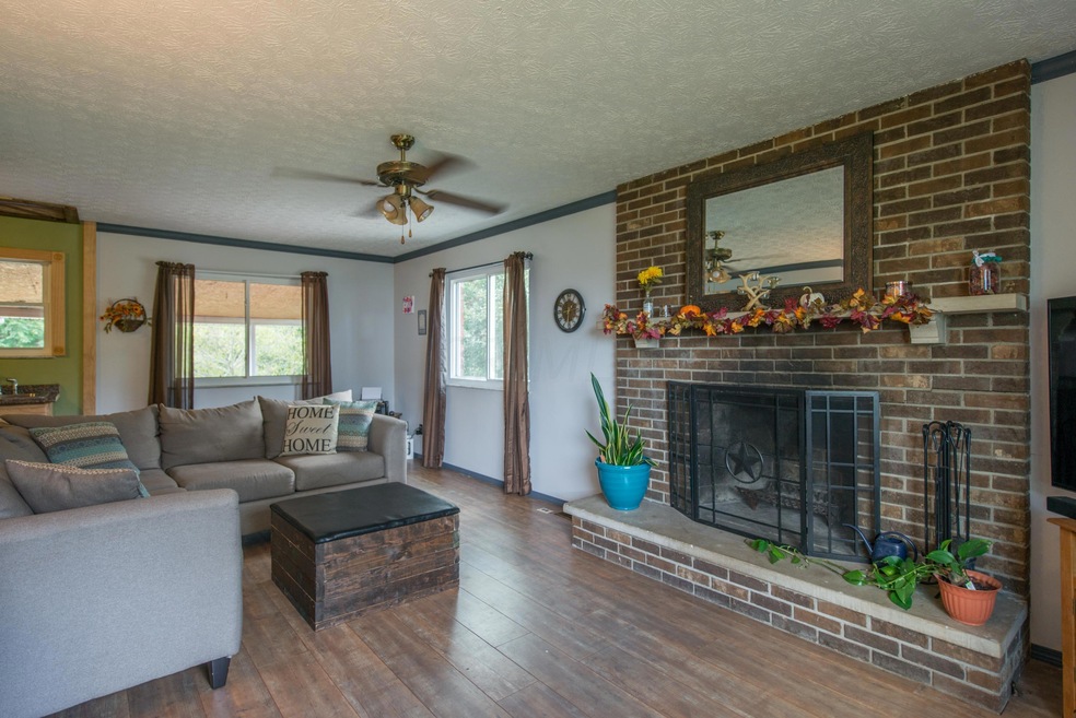 2659 N Court St, Circleville, OH 43113 - photo 1