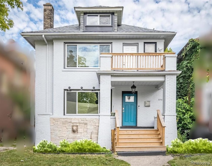 Under Contract $299,500 • Co-Listing Agent