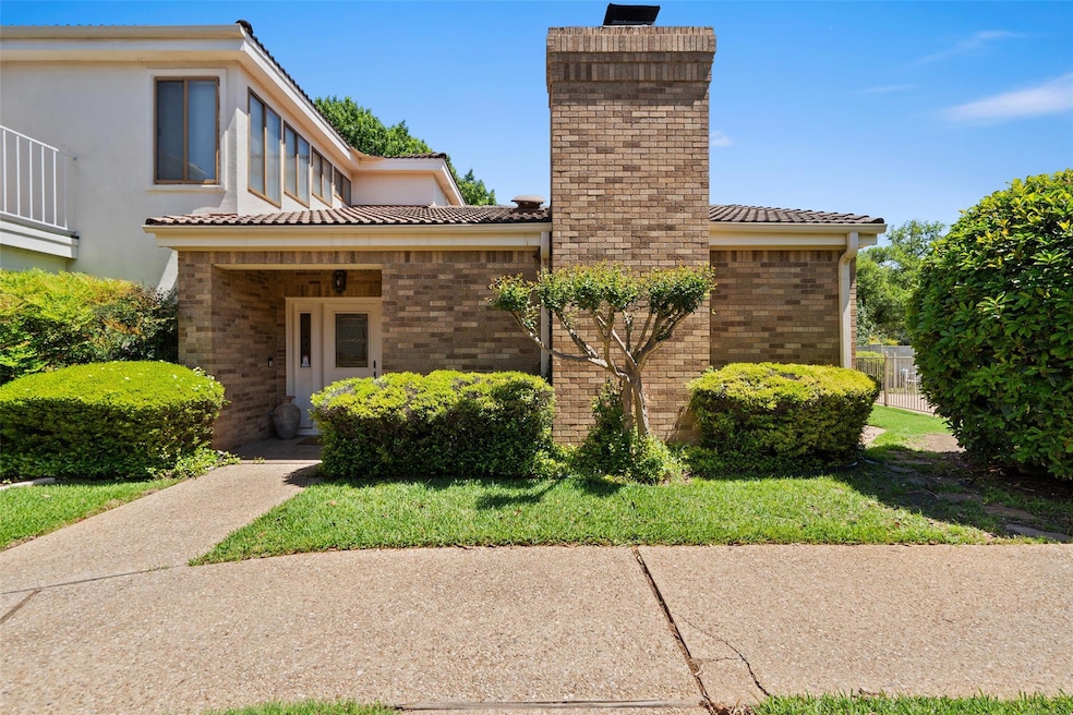 For Sale $645,000 • Co-Listing Agent