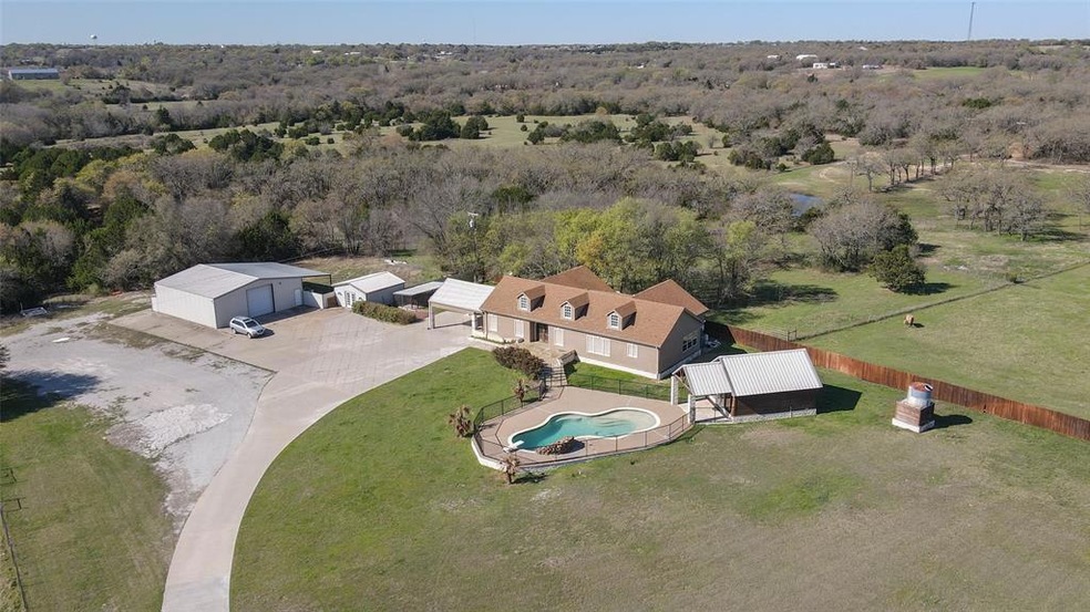 331 Cochran Rd, Weatherford, TX 76085 - photo 1