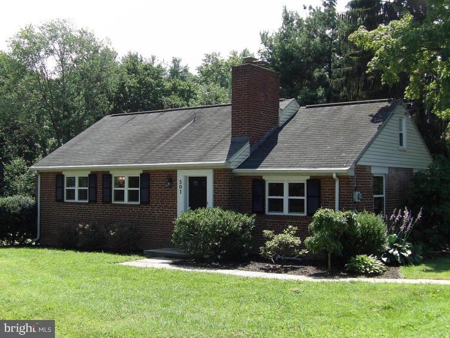 501 Garden Hill Ln, Lancaster, PA 17603 - photo 1