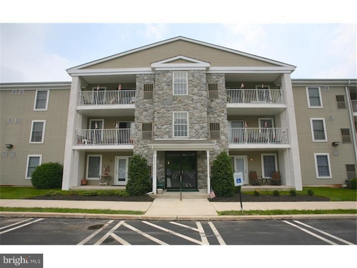 536 Brandon Rd, Norristown, PA 19403 - photo 1