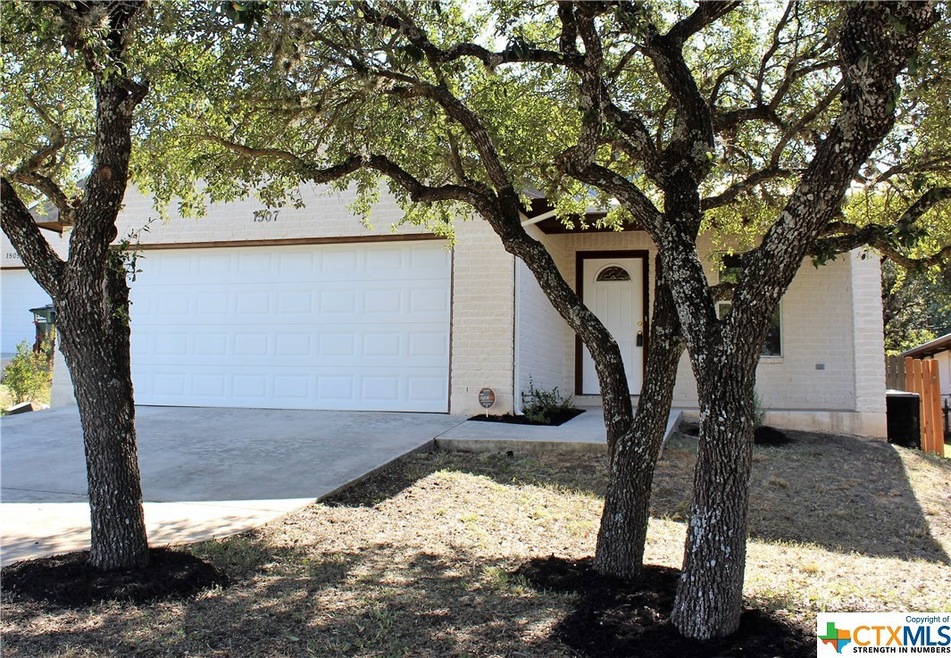 1507 Franklin Dr, San Marcos, TX 78666 - photo 1