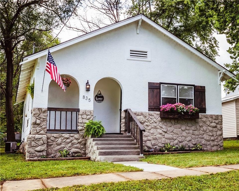 835 Brown Ave, Osawatomie, KS 66064 - photo 1