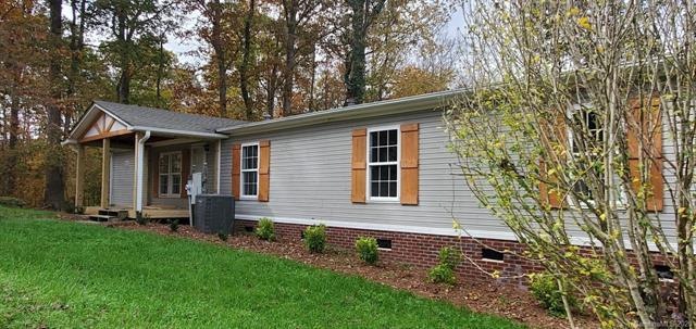 996 Willis Farm Rd, Clover, SC 29710 - photo 1