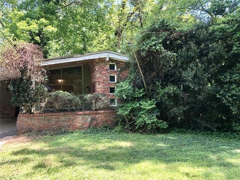 3947 Land O Lakes Dr NE, Atlanta, GA 30342 - photo 1