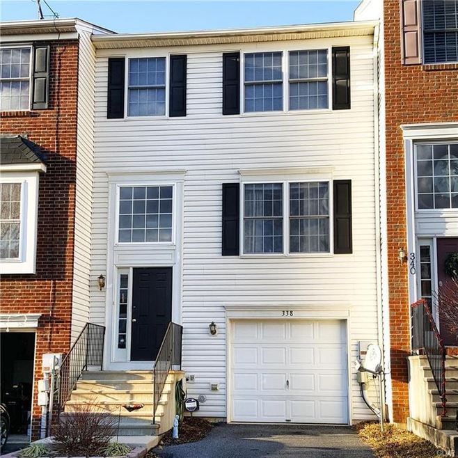 338 S Oak St, Freemansburg, PA 18017 - photo 1