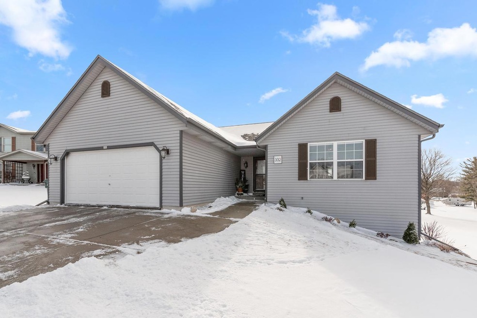332 Birchwood Ln-26