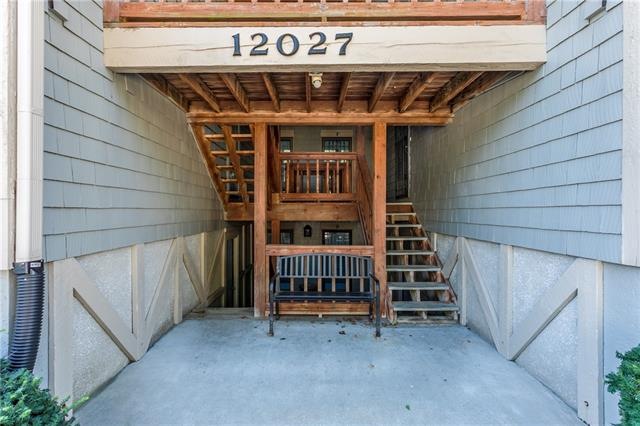 12027 W 58th Place unit F, Shawnee, KS 66216 - photo 1
