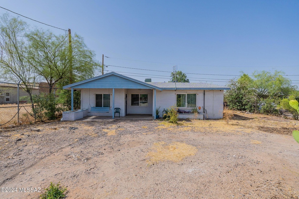 608 E Roger Rd, Tucson, AZ 85705 - photo 1