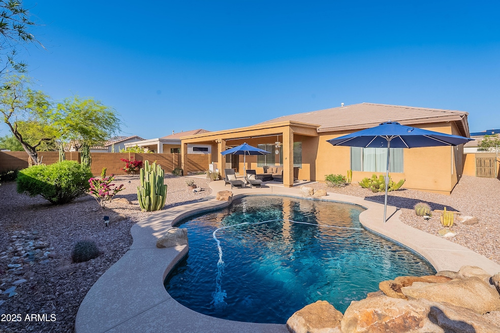 2456 W Clearview Trail unit 47, Phoenix, AZ 85086 - photo 1