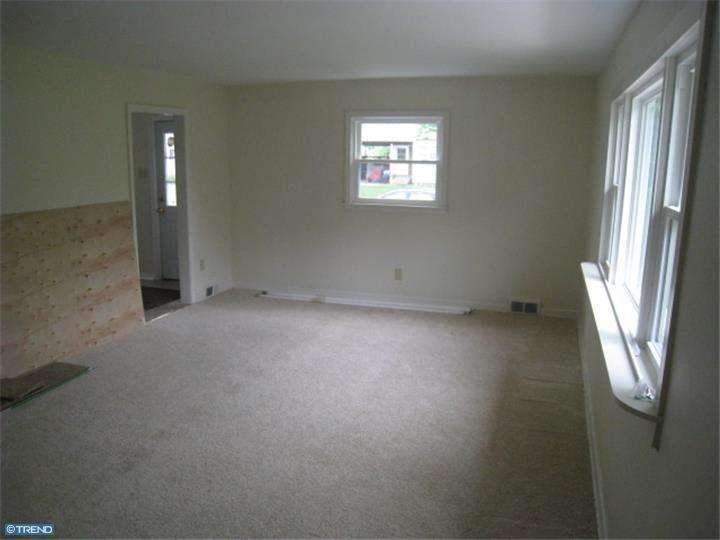 16 Hiawatha Rd, Somerdale, NJ 08083 - photo 1