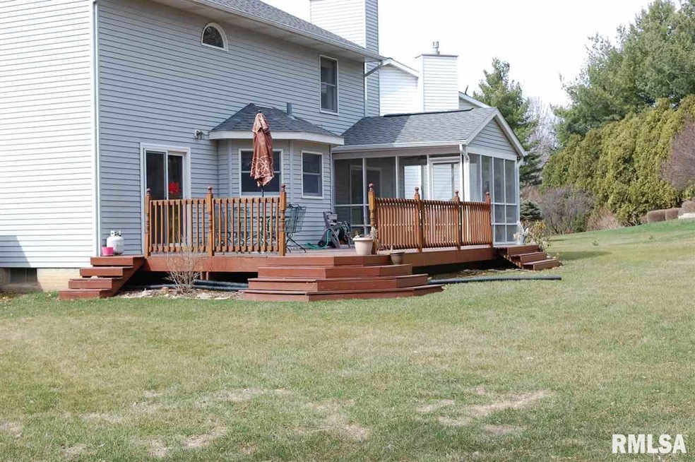 3827 Windsor Pines Ct, Davenport, IA 52807 - photo 1