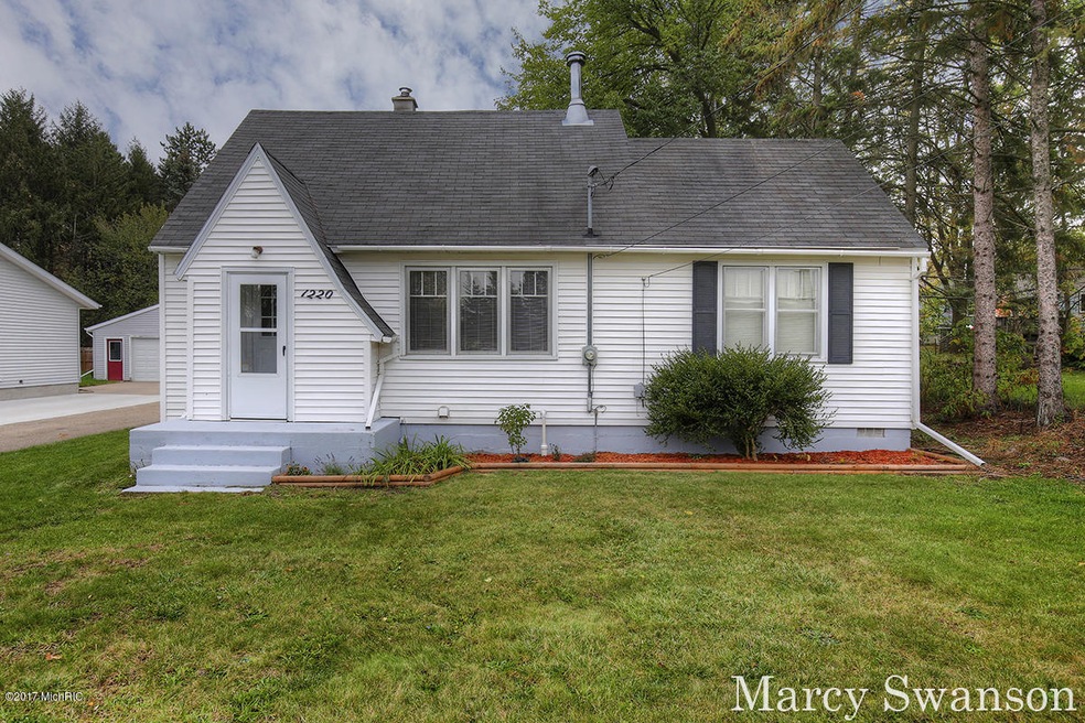 1220 Plymouth Ave NE, Grand Rapids, MI 49505 - photo 1