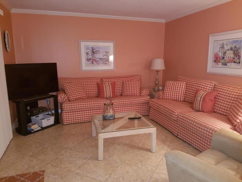 Cheerful Living Room