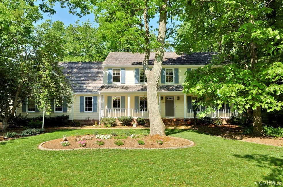 2350 Castlestone Road has a freshly-painted exteri