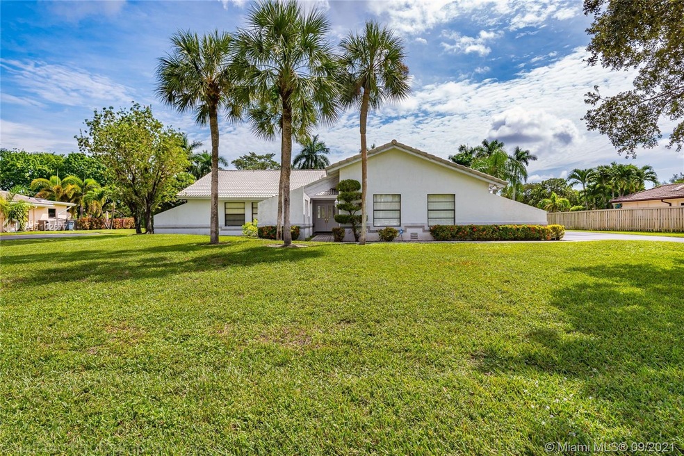 22412 Waterside Dr, Boca Raton, FL 33428 - photo 1