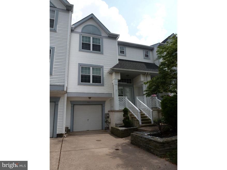 3901 Quaker Ct, North Wales, PA 19454 - photo 1