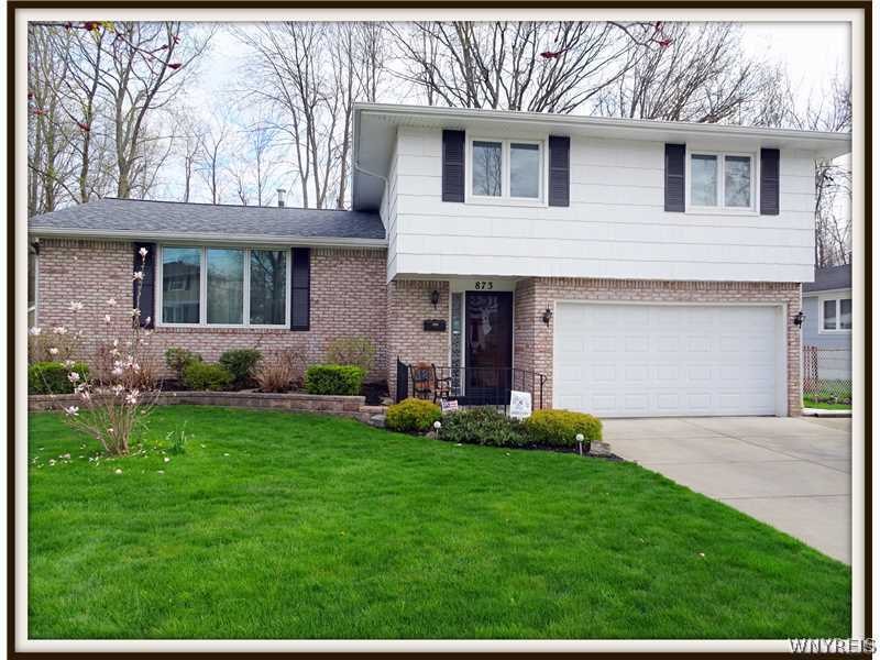 873 Castlebar Dr, North Tonawanda, NY 14120 - photo 1