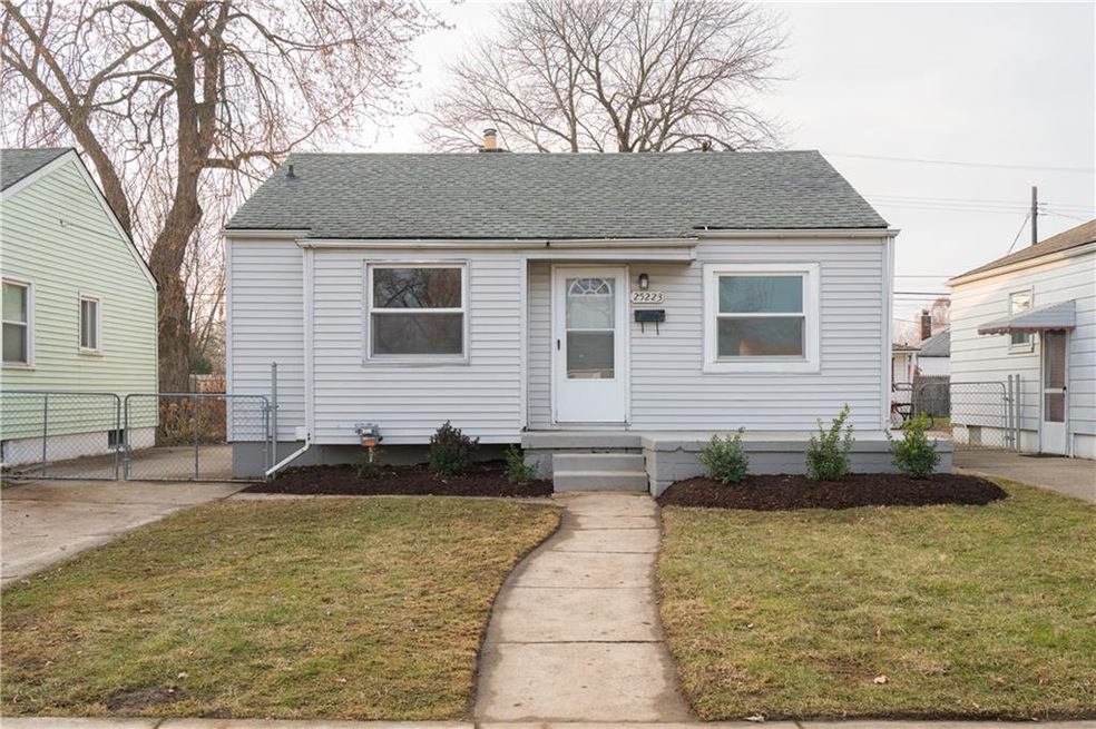 25223 Lehner St, Roseville, MI 48066 - photo 1