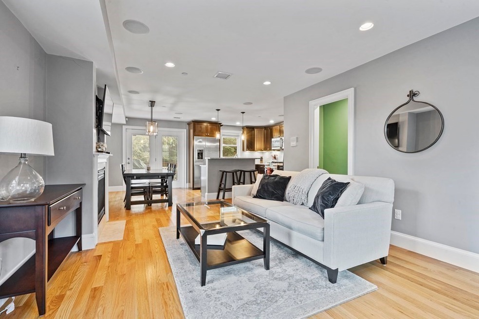 623 E 2nd St unit 2, Boston, MA 02127 - photo 1